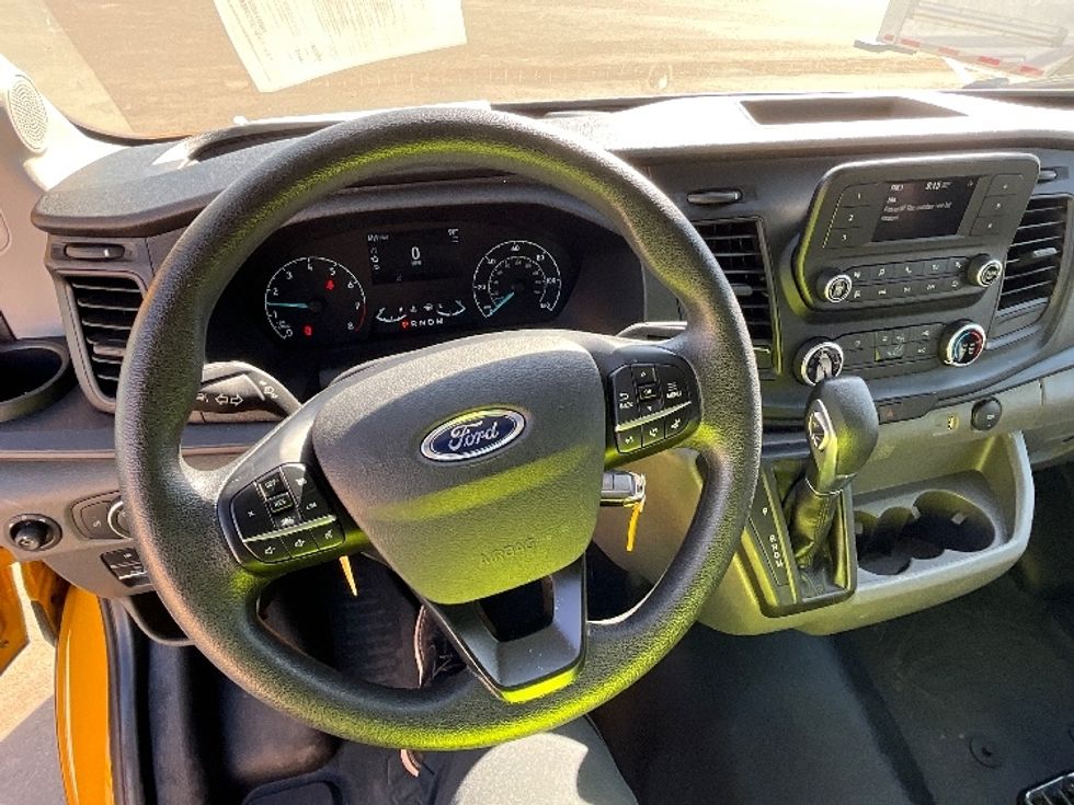 Cargo Van (Panel Van)-Light and Medium Duty Trucks-Ford-2023-Transit 250-Fontana-CA-25,804\n\t\tmiles-$ 47,500 - Image 18