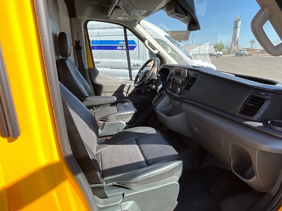 Cargo Van (Panel Van)-Light and Medium Duty Trucks-Ford-2023-Transit 250-Fontana-CA-25,804\n\t\tmiles-$ 47,500 - Image 22