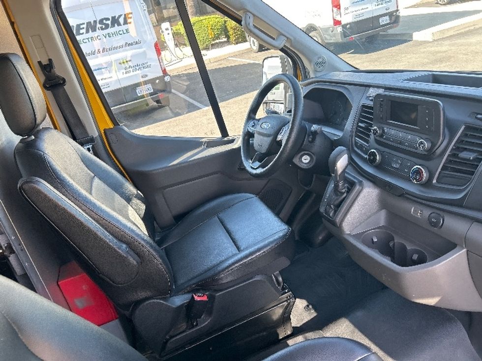 Cargo Van (Panel Van)-Light and Medium Duty Trucks-Ford-2023-Transit 250-Fontana-CA-67,751\n\t\tmiles-$ 44,000 - Image 22