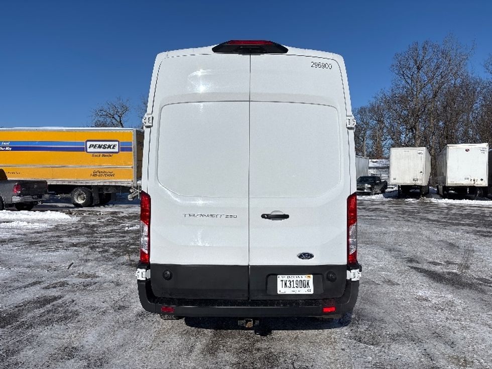 Cargo Van (Panel Van)-Light and Medium Duty Trucks-Ford-2023-Transit 250-Fort Wayne-IN-116,997\n\t\tmiles-$ 33,250 - Image 7