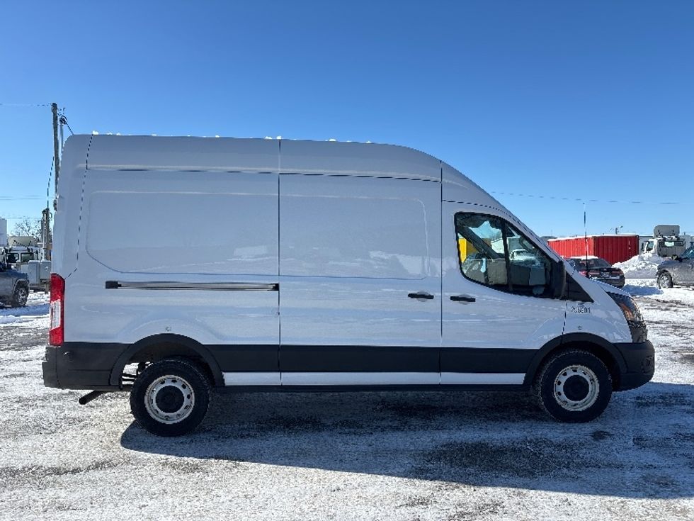 Cargo Van (Panel Van)-Light and Medium Duty Trucks-Ford-2023-Transit 250-Fort Wayne-IN-133,084\n\t\tmiles-$ 31,000 - Image 14