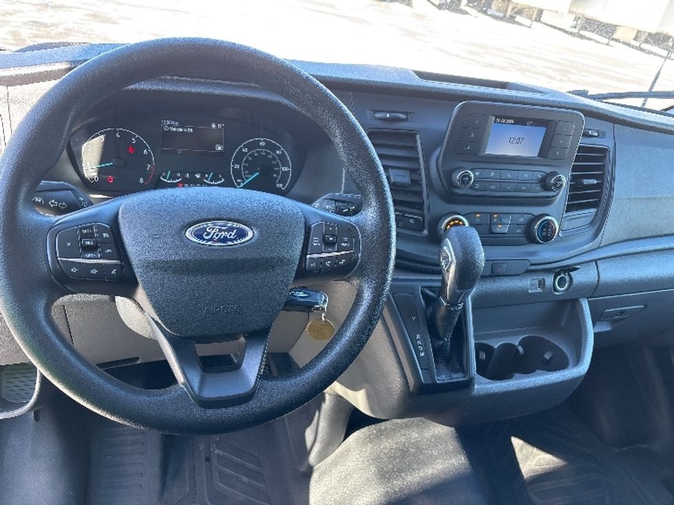 Cargo Van (Panel Van)-Light and Medium Duty Trucks-Ford-2023-Transit 250-Fort Wayne-IN-133,084\n\t\tmiles-$ 31,000 - Image 17