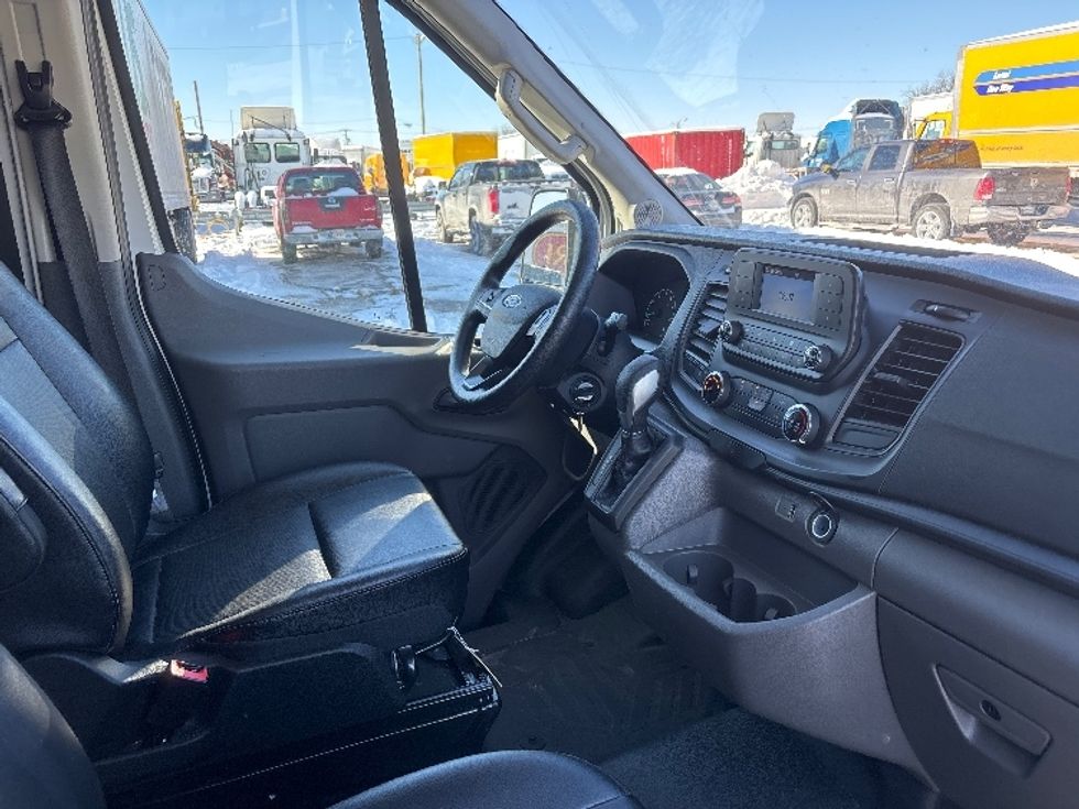 Cargo Van (Panel Van)-Light and Medium Duty Trucks-Ford-2023-Transit 250-Fort Wayne-IN-133,084\n\t\tmiles-$ 31,000 - Image 21