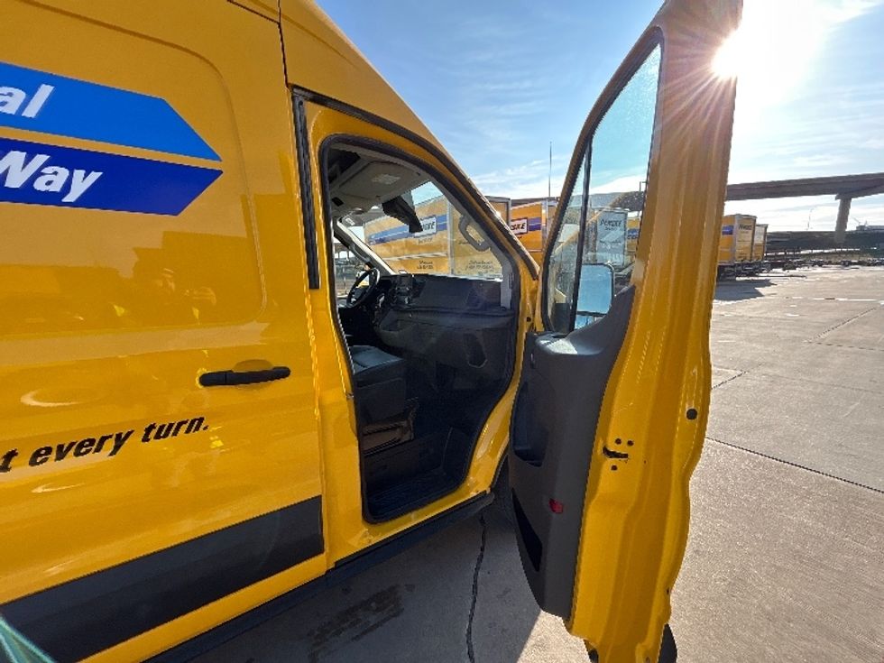 Cargo Van (Panel Van)-Light and Medium Duty Trucks-Ford-2023-Transit 250-Fort Worth-TX-130,584\n\t\tmiles-$ 30,000 - Image 20