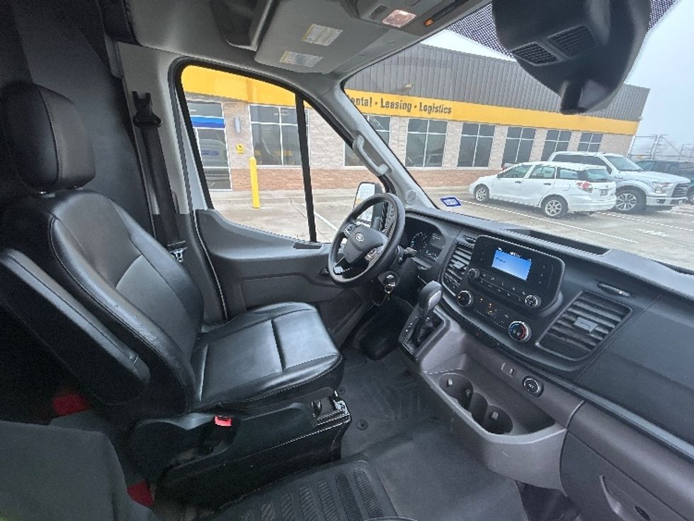 Cargo Van (Panel Van)-Light and Medium Duty Trucks-Ford-2023-Transit 250-Fort Worth-TX-62,296\n\t\tmiles-$ 48,750 - Image 20
