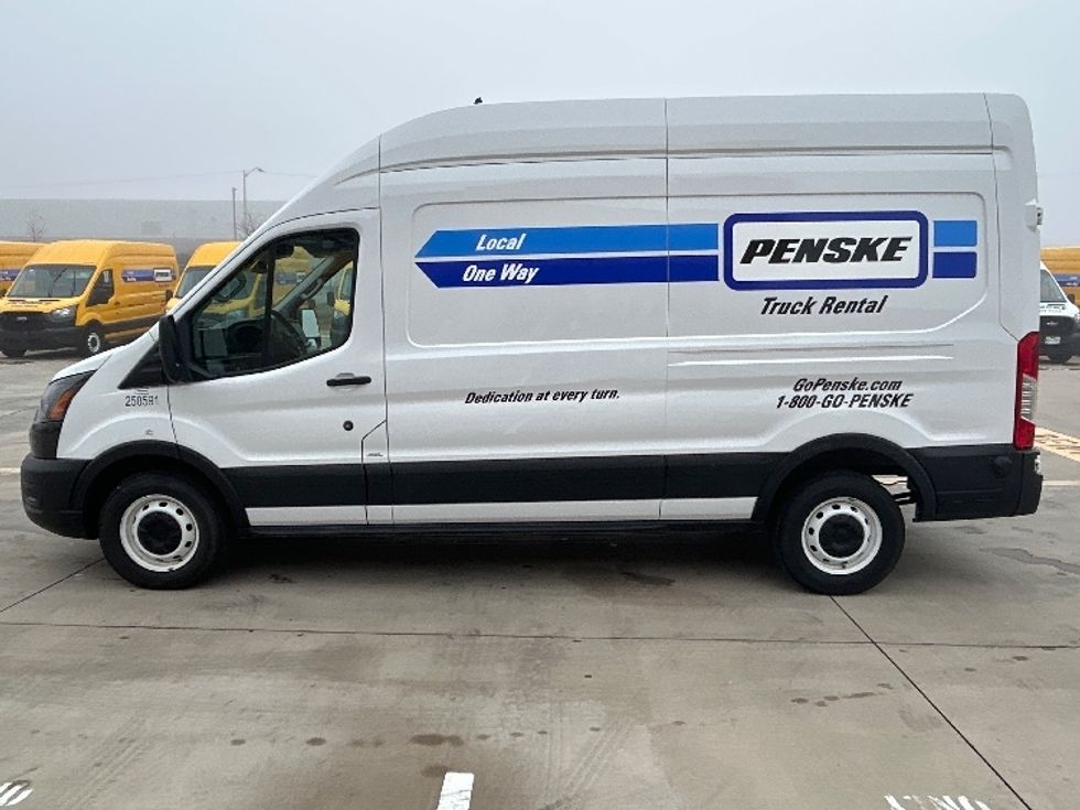 Cargo Van (Panel Van)-Light and Medium Duty Trucks-Ford-2023-Transit 250-Fort Worth-TX-62,296\n\t\tmiles-$ 48,750 - Image 4
