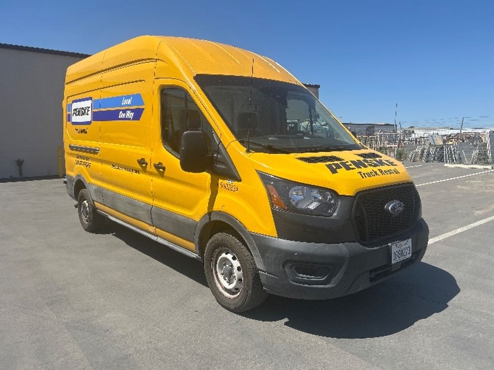 Cargo Van (Panel Van)-Light and Medium Duty Trucks-Ford-2023-Transit 250-Fresno-CA-100,785\n\t\tmiles-$ 33,250 - Image 1