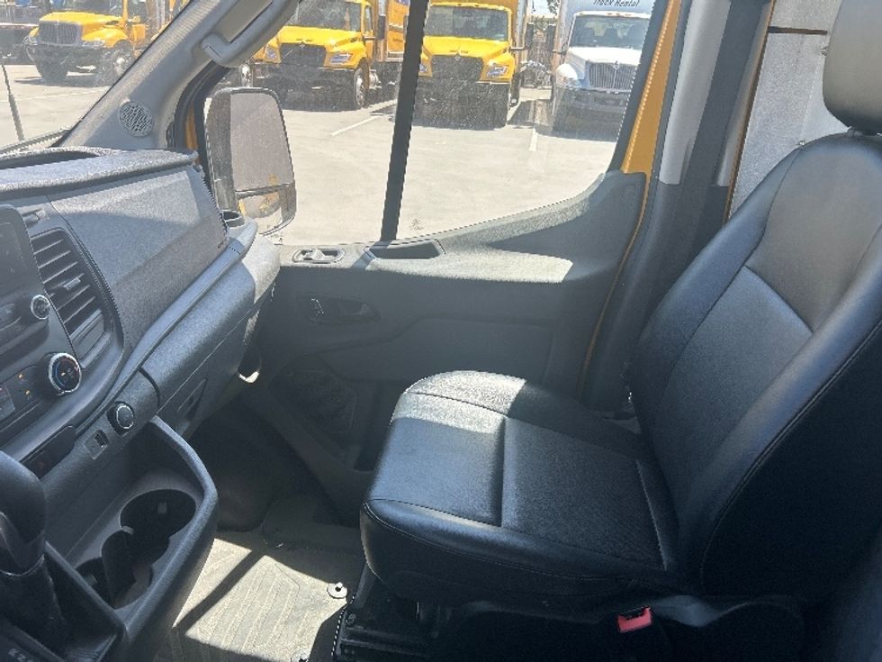 Cargo Van (Panel Van)-Light and Medium Duty Trucks-Ford-2023-Transit 250-Fresno-CA-100,785\n\t\tmiles-$ 33,250 - Image 18