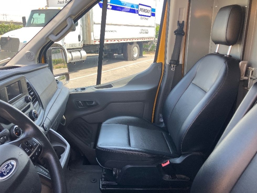 Cargo Van (Panel Van)-Light and Medium Duty Trucks-Ford-2023-Transit 250-Fresno-CA-51,876\n\t\tmiles-$ 40,750 - Image 18