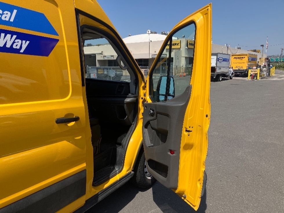 Cargo Van (Panel Van)-Light and Medium Duty Trucks-Ford-2023-Transit 250-Fresno-CA-51,876\n\t\tmiles-$ 40,750 - Image 19
