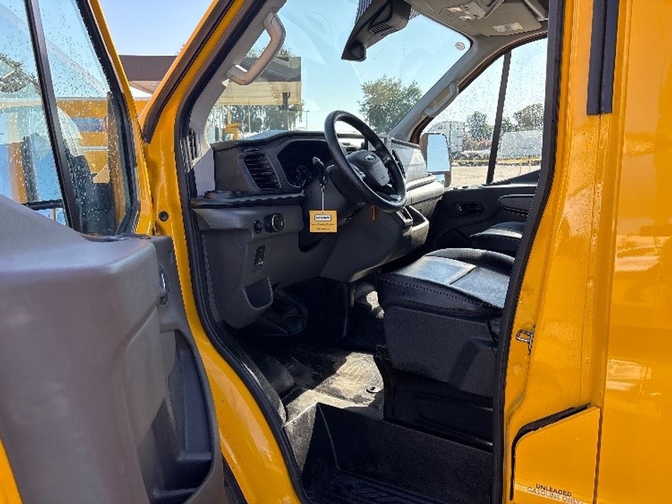 Cargo Van (Panel Van)-Light and Medium Duty Trucks-Ford-2023-Transit 250-Fresno-CA-95,514\n\t\tmiles-$ 35,000 - Image 14