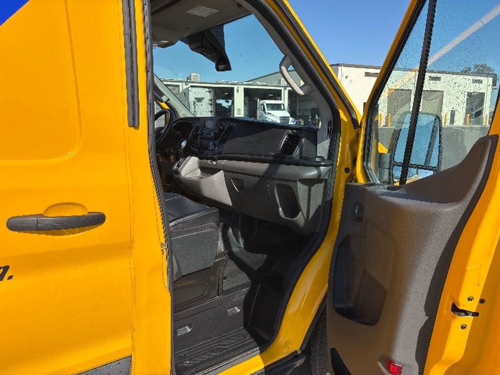 Cargo Van (Panel Van)-Light and Medium Duty Trucks-Ford-2023-Transit 250-Fresno-CA-95,514\n\t\tmiles-$ 35,000 - Image 18