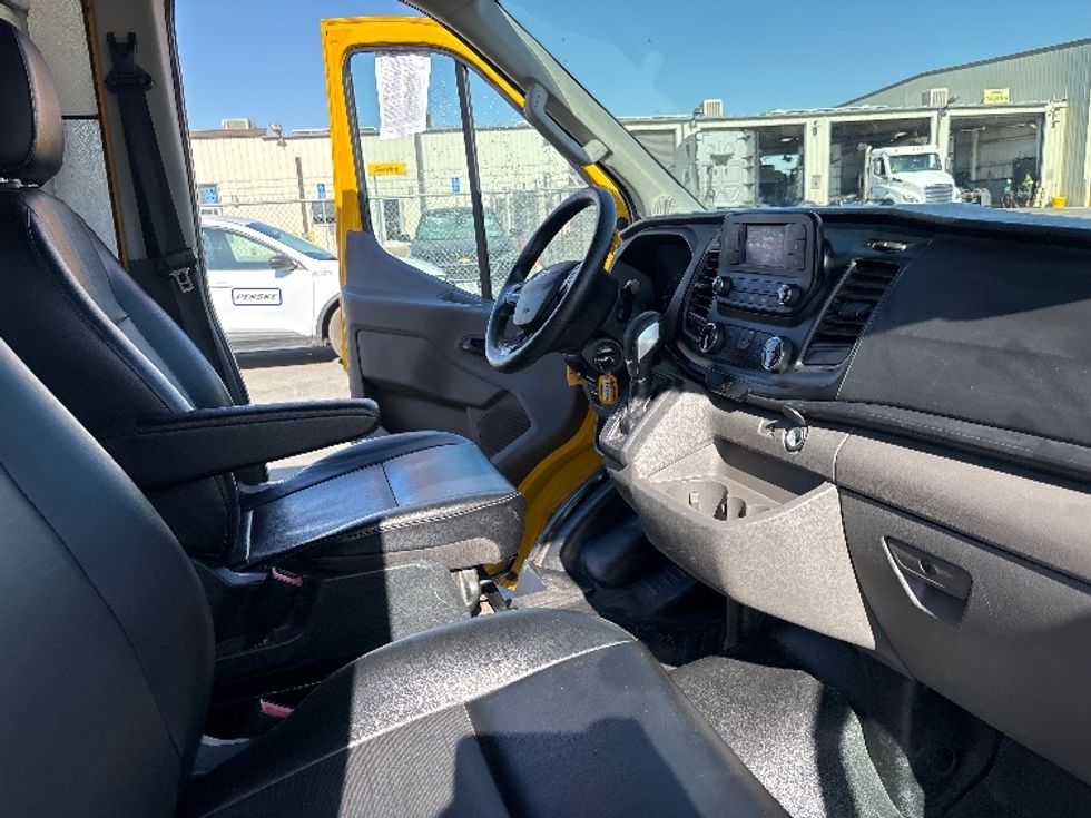 Cargo Van (Panel Van)-Light and Medium Duty Trucks-Ford-2023-Transit 250-Fresno-CA-95,514\n\t\tmiles-$ 35,000 - Image 20