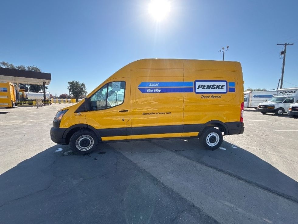 Cargo Van (Panel Van)-Light and Medium Duty Trucks-Ford-2023-Transit 250-Fresno-CA-95,514\n\t\tmiles-$ 35,000 - Image 4