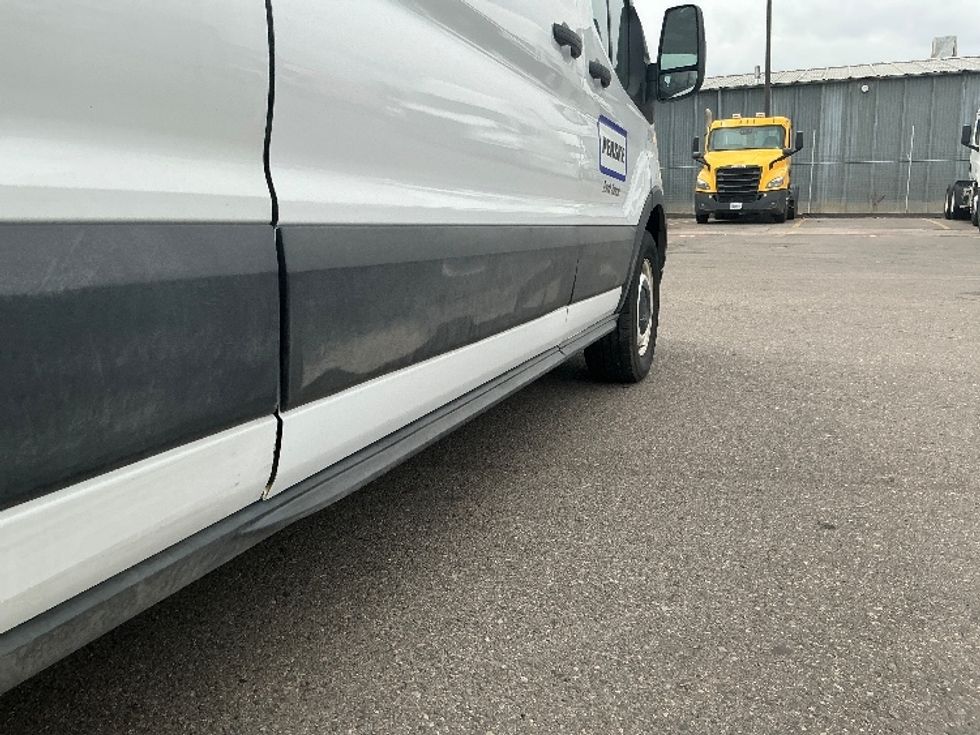 Cargo Van (Panel Van)-Light and Medium Duty Trucks-Ford-2023-Transit 250-Greeley-CO-57,627\n\t\tmiles-$ 42,000 - Image 13