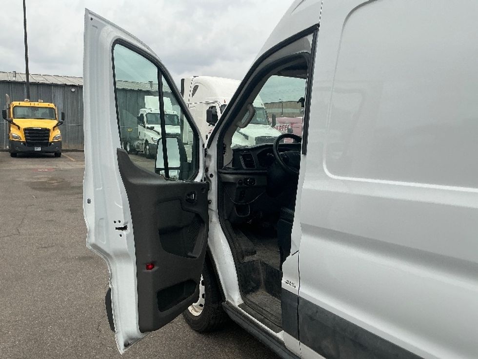 Cargo Van (Panel Van)-Light and Medium Duty Trucks-Ford-2023-Transit 250-Greeley-CO-57,627\n\t\tmiles-$ 42,000 - Image 15