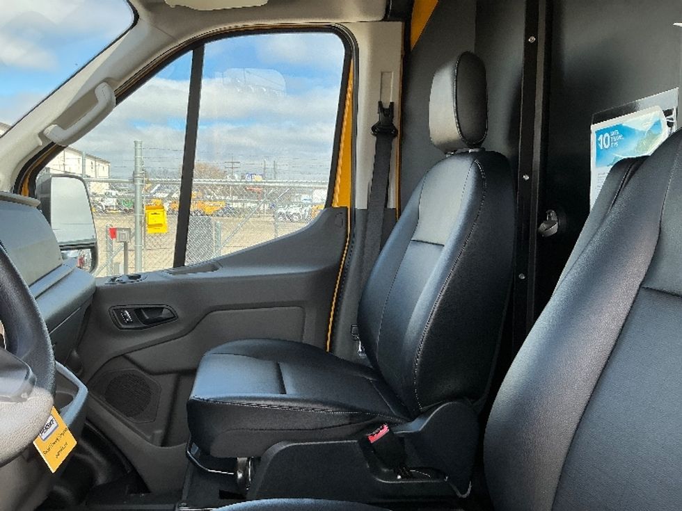 Cargo Van (Panel Van)-Light and Medium Duty Trucks-Ford-2023-Transit 250-Hammond-LA-20,966\n\t\tmiles-$ 53,750 - Image 16