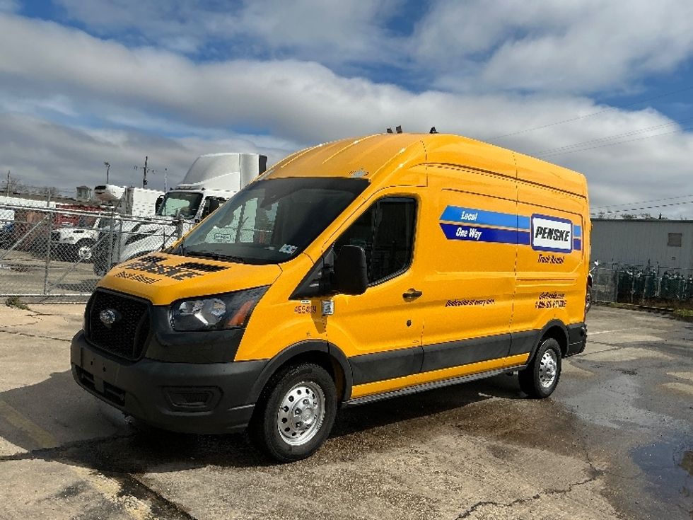 Cargo Van (Panel Van)-Light and Medium Duty Trucks-Ford-2023-Transit 250-Hammond-LA-20,966\n\t\tmiles-$ 53,750 - Image 3