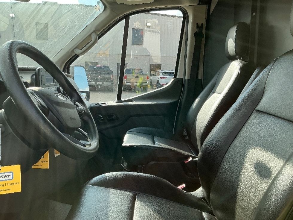 Cargo Van (Panel Van)-Light and Medium Duty Trucks-Ford-2023-Transit 250-Hammond-LA-51,861\n\t\tmiles-$ 59,000 - Image 15
