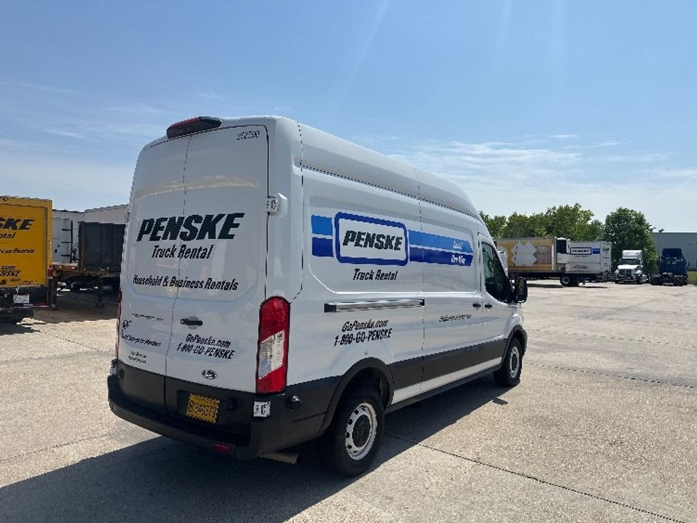 Cargo Van (Panel Van)-Light and Medium Duty Trucks-Ford-2023-Transit 250-Hammond-LA-55,194\n\t\tmiles-$ 45,500 - Image 12