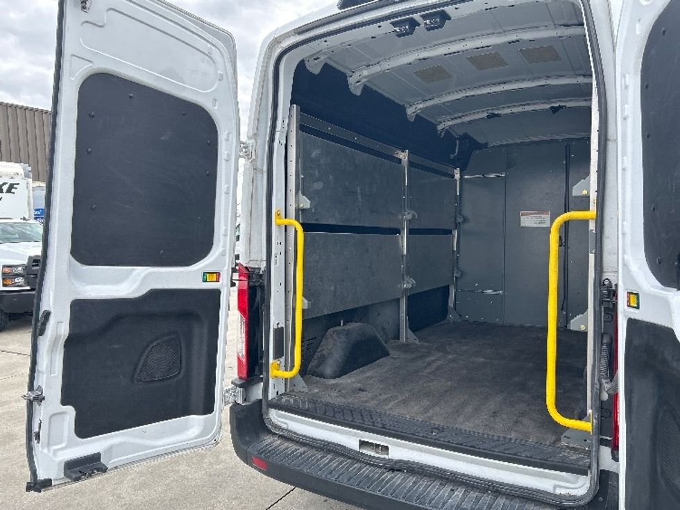 Cargo Van (Panel Van)-Light and Medium Duty Trucks-Ford-2023-Transit 250-Hammond-LA-66,055\n\t\tmiles-$ 48,250 - Image 10