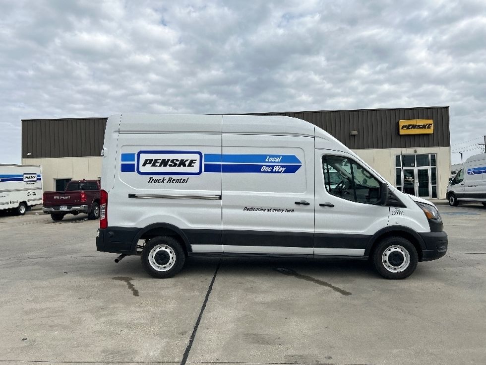 Cargo Van (Panel Van)-Light and Medium Duty Trucks-Ford-2023-Transit 250-Hammond-LA-66,055\n\t\tmiles-$ 48,250 - Image 14