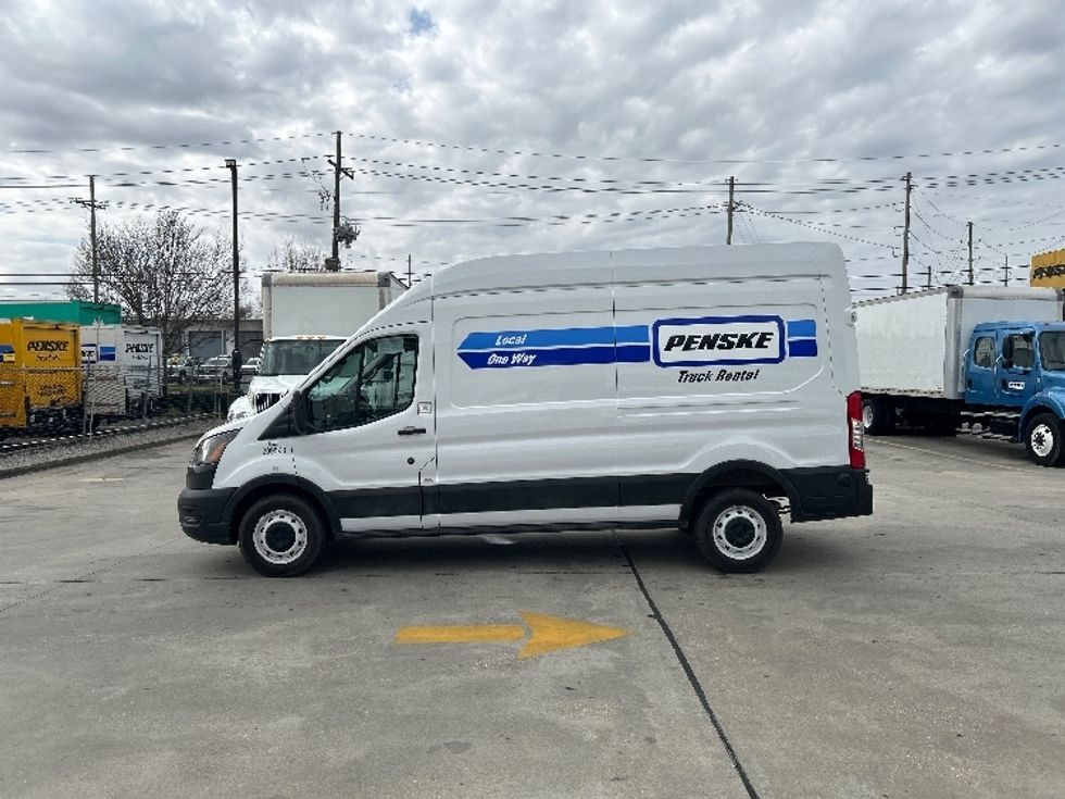 Cargo Van (Panel Van)-Light and Medium Duty Trucks-Ford-2023-Transit 250-Hammond-LA-66,055\n\t\tmiles-$ 48,250 - Image 4