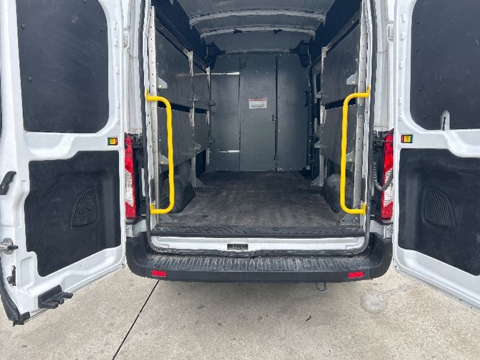 Cargo Van (Panel Van)-Light and Medium Duty Trucks-Ford-2023-Transit 250-Hammond-LA-66,055\n\t\tmiles-$ 48,250 - Image 9