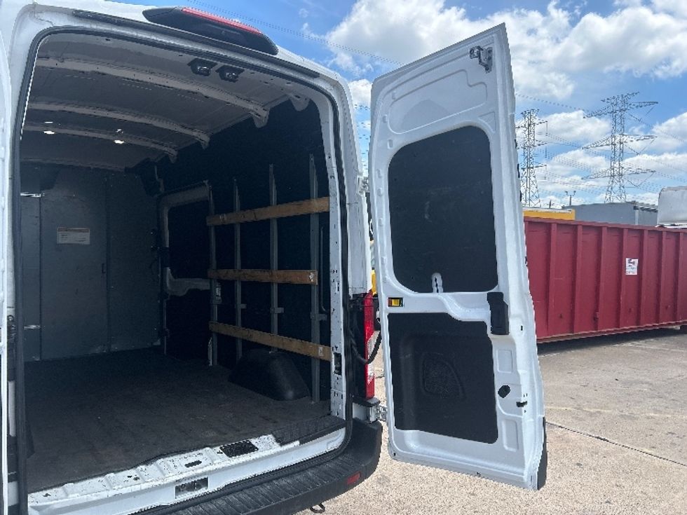 Cargo Van (Panel Van)-Light and Medium Duty Trucks-Ford-2023-Transit 250-Hammond-LA-70,291\n\t\tmiles-$ 45,250 - Image 10
