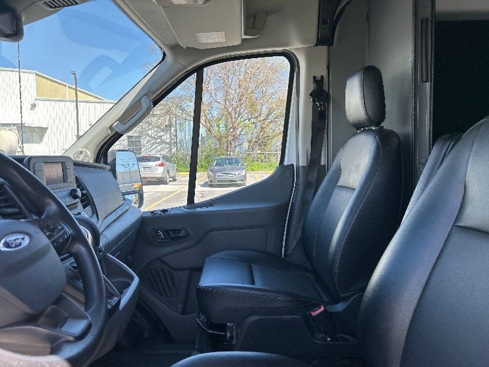 Cargo Van (Panel Van)-Light and Medium Duty Trucks-Ford-2023-Transit 250-Harahan-LA-51,165\n\t\tmiles-$ 47,750 - Image 17