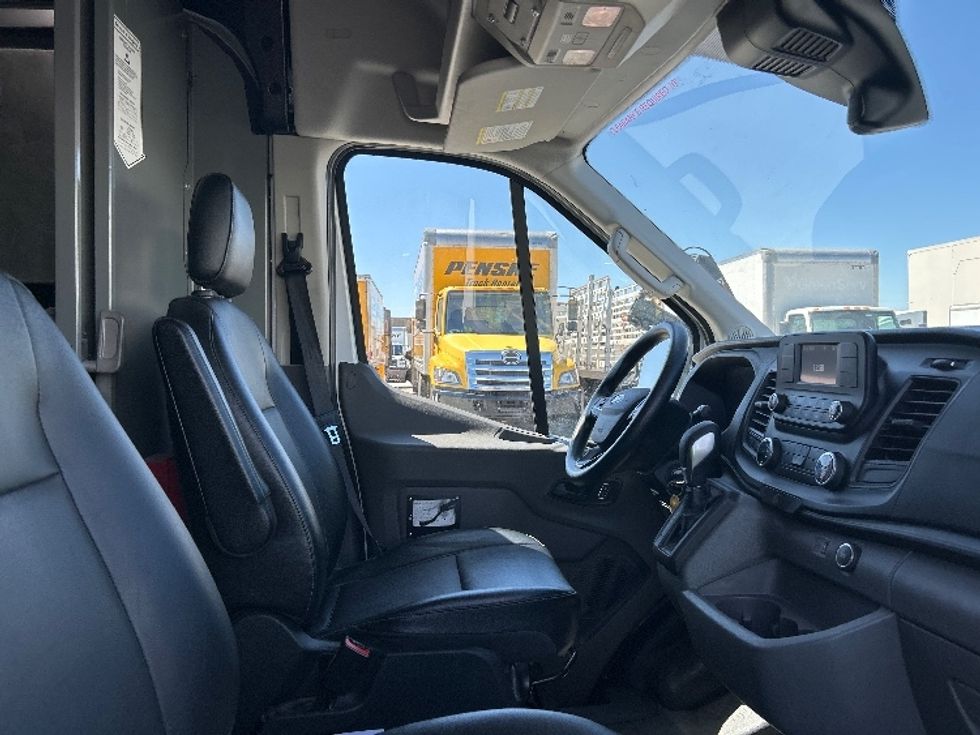 Cargo Van (Panel Van)-Light and Medium Duty Trucks-Ford-2023-Transit 250-Harahan-LA-51,165\n\t\tmiles-$ 47,750 - Image 20