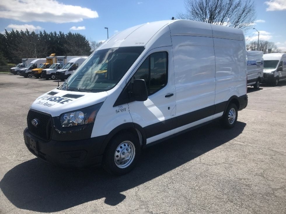 Cargo Van (Panel Van)-Light and Medium Duty Trucks-Ford-2023-Transit 250-Harrisburg-PA-32,427\n\t\tmiles-$ 51,750 - Image 3