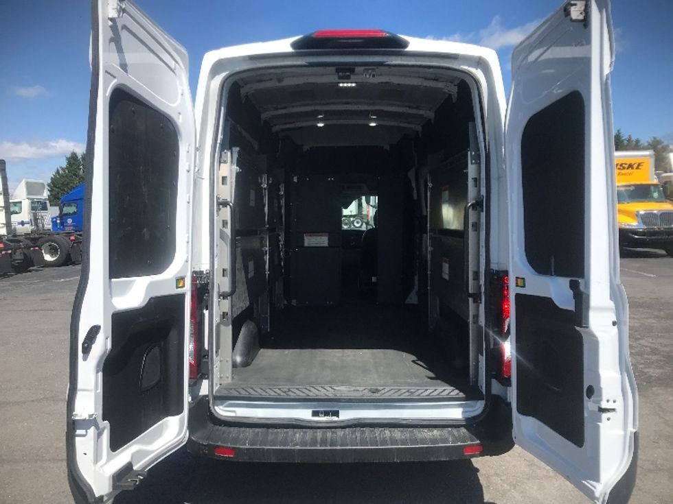 Cargo Van (Panel Van)-Light and Medium Duty Trucks-Ford-2023-Transit 250-Harrisburg-PA-32,427\n\t\tmiles-$ 51,750 - Image 7