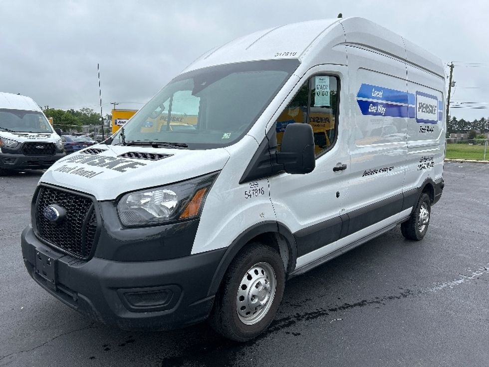 Cargo Van (Panel Van)-Light and Medium Duty Trucks-Ford-2023-Transit 250-Harrisburg-PA-40,717\n\t\tmiles-$ 51,250 - Image 3