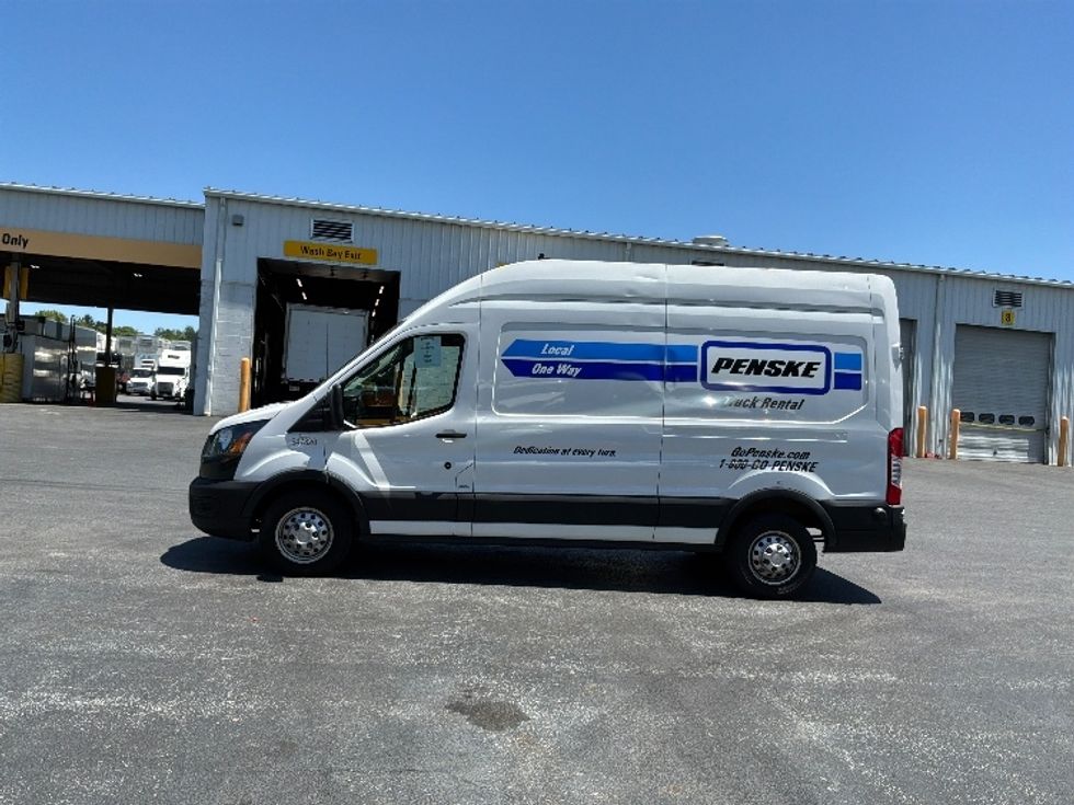 Cargo Van (Panel Van)-Light and Medium Duty Trucks-Ford-2023-Transit 250-Harrisburg-PA-75,153\n\t\tmiles-$ 47,250 - Image 4