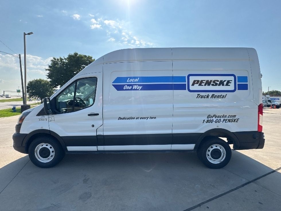 2023 Ford Transit photo 3