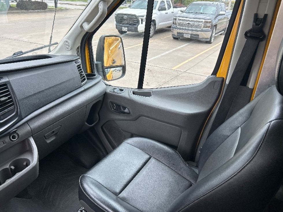 Cargo Van (Panel Van)-Light and Medium Duty Trucks-Ford-2023-Transit 250-Houston-TX-75,398\n\t\tmiles-$ 38,000 - Image 19