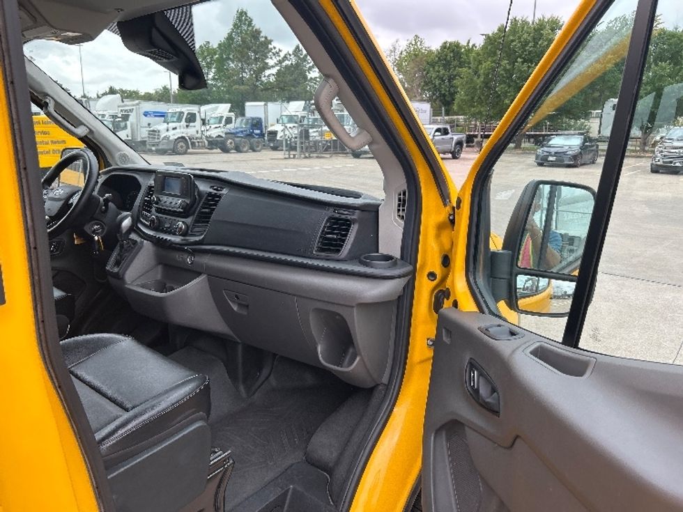 Cargo Van (Panel Van)-Light and Medium Duty Trucks-Ford-2023-Transit 250-Houston-TX-75,398\n\t\tmiles-$ 38,000 - Image 20