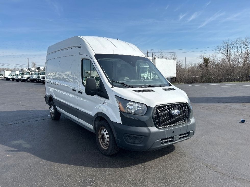 Cargo Van (Panel Van)-Light and Medium Duty Trucks-Ford-2023-Transit 250-Indianapolis-IN-152,844\n\t\tmiles-$ 35,500 - Image 1