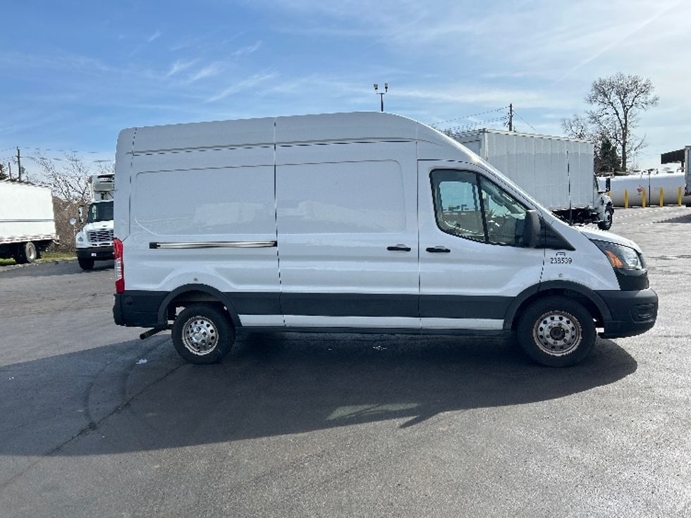 Cargo Van (Panel Van)-Light and Medium Duty Trucks-Ford-2023-Transit 250-Indianapolis-IN-152,844\n\t\tmiles-$ 35,500 - Image 15