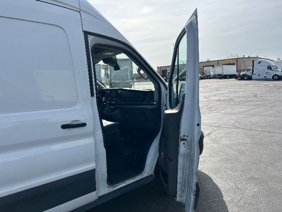 Cargo Van (Panel Van)-Light and Medium Duty Trucks-Ford-2023-Transit 250-Indianapolis-IN-152,844\n\t\tmiles-$ 35,500 - Image 20