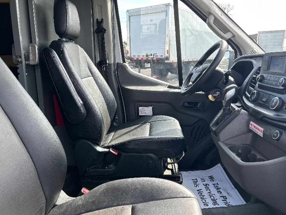 Cargo Van (Panel Van)-Light and Medium Duty Trucks-Ford-2023-Transit 250-Indianapolis-IN-152,844\n\t\tmiles-$ 35,500 - Image 22