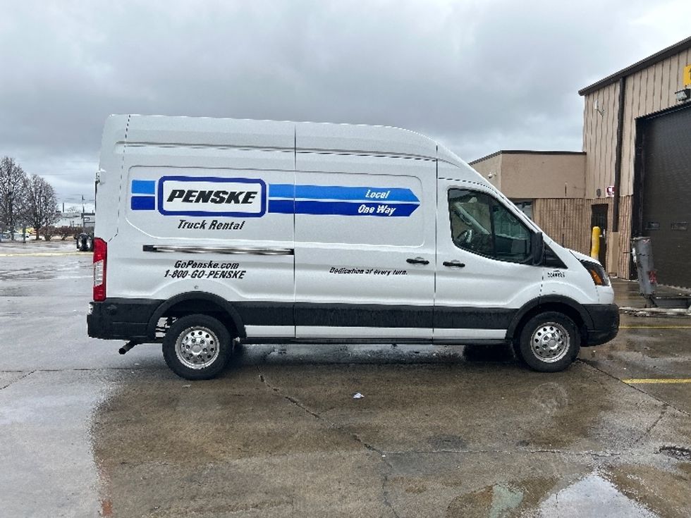 Cargo Van (Panel Van)-Light and Medium Duty Trucks-Ford-2023-Transit 250-Indianapolis-IN-33,770\n\t\tmiles-$ 54,500 - Image 15
