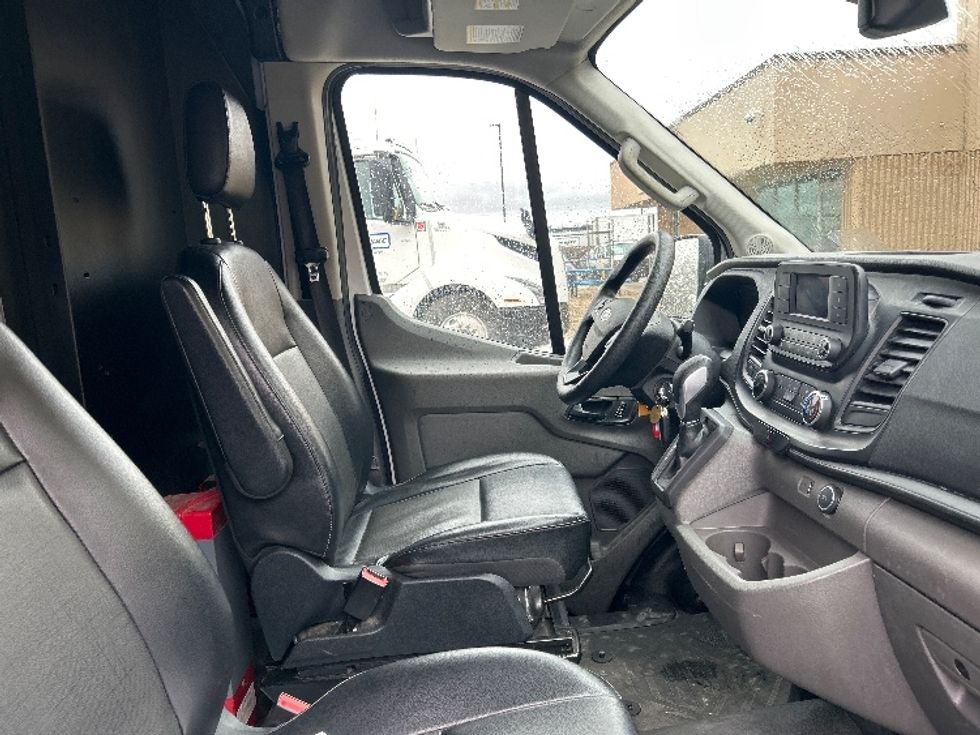Cargo Van (Panel Van)-Light and Medium Duty Trucks-Ford-2023-Transit 250-Indianapolis-IN-33,770\n\t\tmiles-$ 54,500 - Image 22