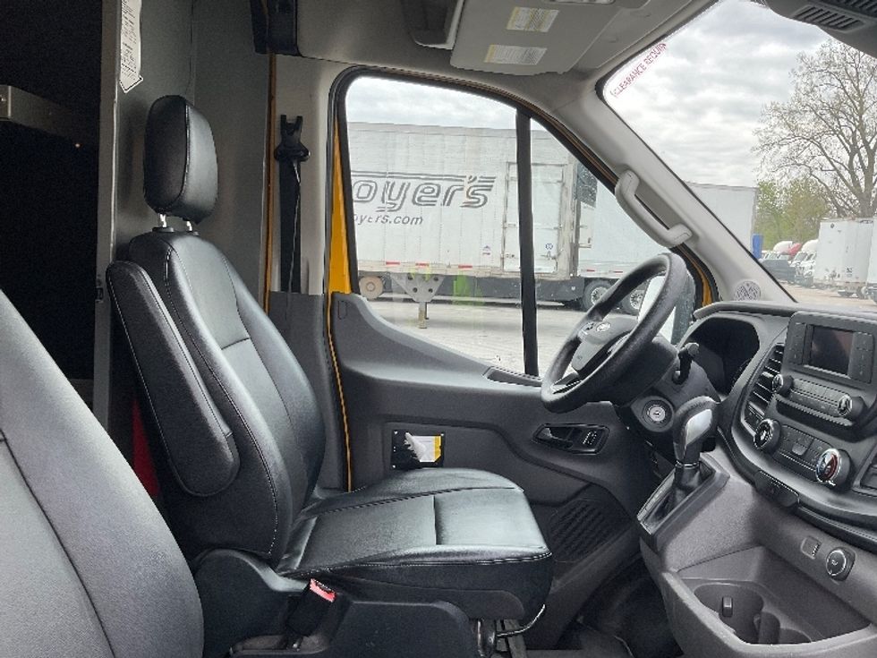 Cargo Van (Panel Van)-Light and Medium Duty Trucks-Ford-2023-Transit 250-Indianapolis-IN-50,520\n\t\tmiles-$ 39,000 - Image 20