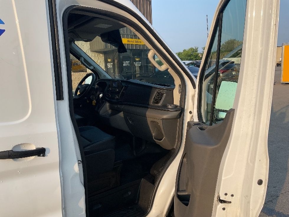 Cargo Van (Panel Van)-Light and Medium Duty Trucks-Ford-2023-Transit 250-Indianapolis-IN-67,262\n\t\tmiles-$ 40,750 - Image 18