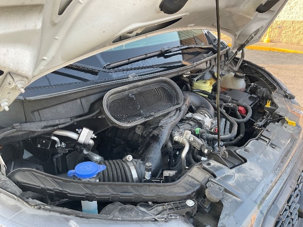 Cargo Van (Panel Van)-Light and Medium Duty Trucks-Ford-2023-Transit 250-Indianapolis-IN-67,262\n\t\tmiles-$ 40,750 - Image 21