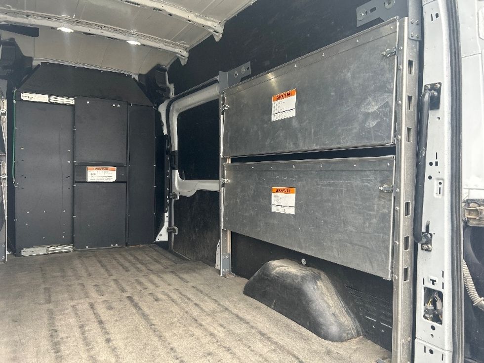 Cargo Van (Panel Van)-Light and Medium Duty Trucks-Ford-2023-Transit 250-Indianapolis-IN-71,376\n\t\tmiles-$ 47,500 - Image 12