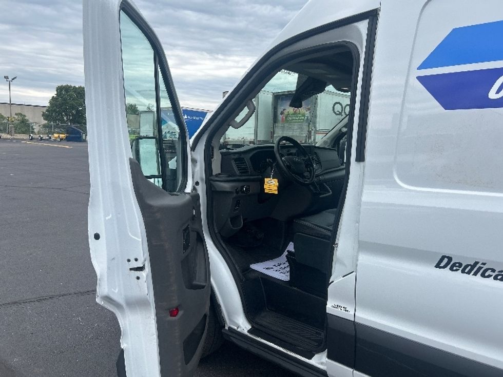 Cargo Van (Panel Van)-Light and Medium Duty Trucks-Ford-2023-Transit 250-Indianapolis-IN-71,376\n\t\tmiles-$ 47,500 - Image 16