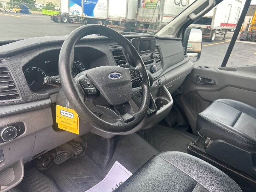 Cargo Van (Panel Van)-Light and Medium Duty Trucks-Ford-2023-Transit 250-Indianapolis-IN-71,376\n\t\tmiles-$ 47,500 - Image 17